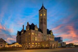 Union Station Hotel Nashville during sunset