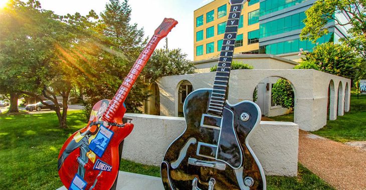 Guitar monuments